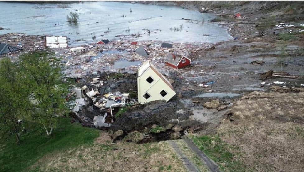 Video: Impresionante deslave en Noruega arrasa con varias casas