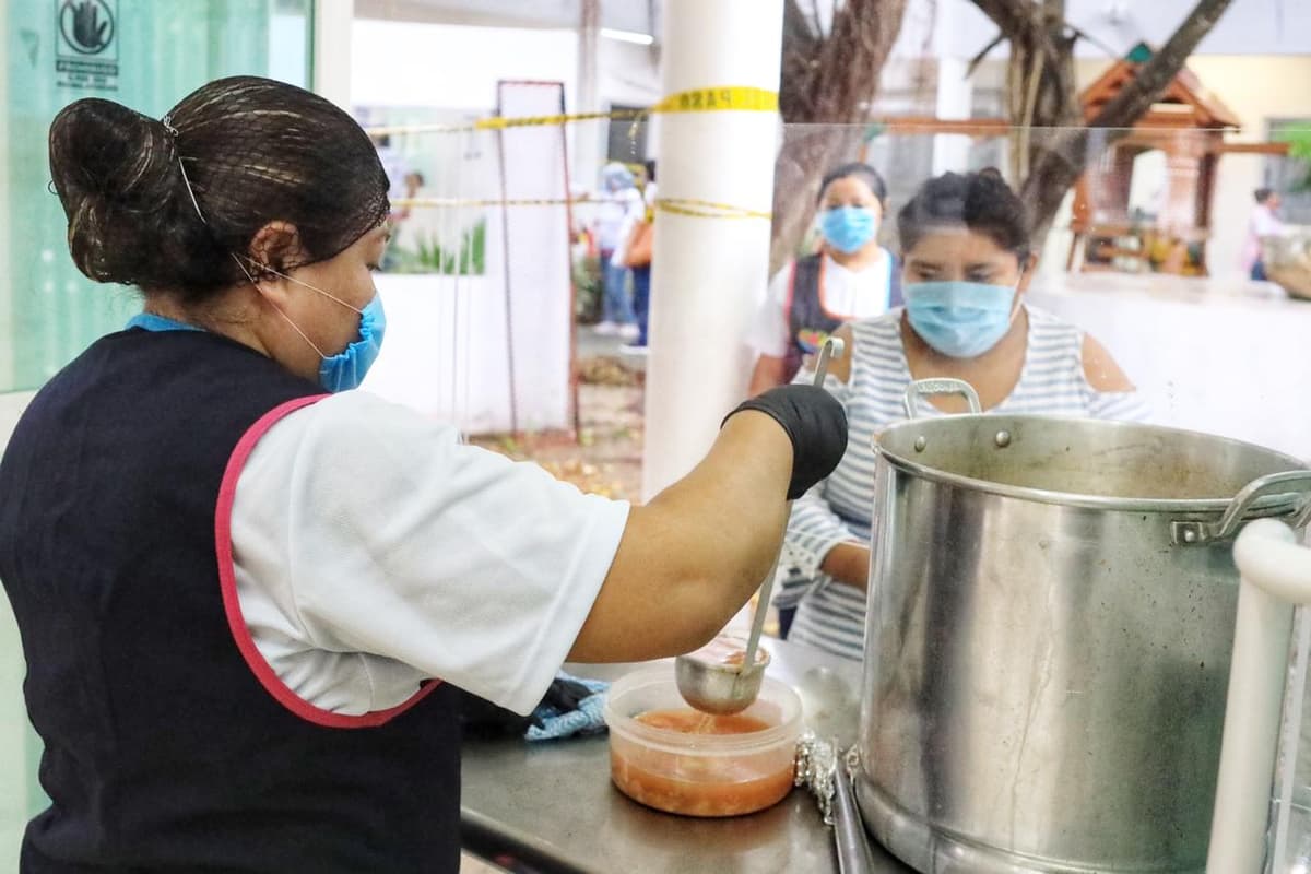 Reabren comedores comunitarios en Playa del Carmen