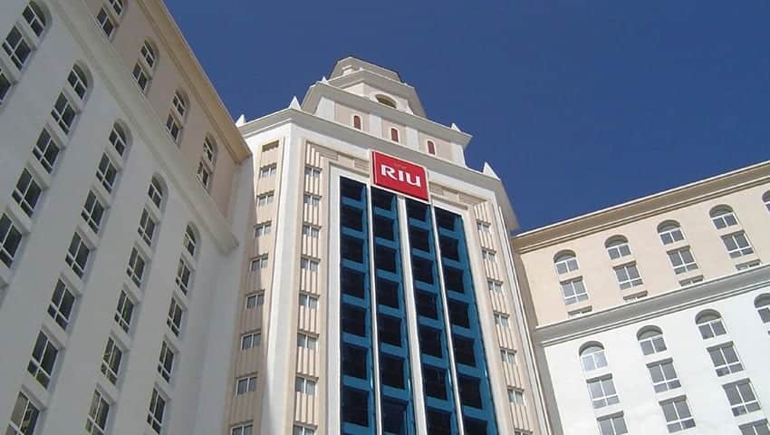 Hotel Riu de Cancún inicia desconfinamiento con despidos
