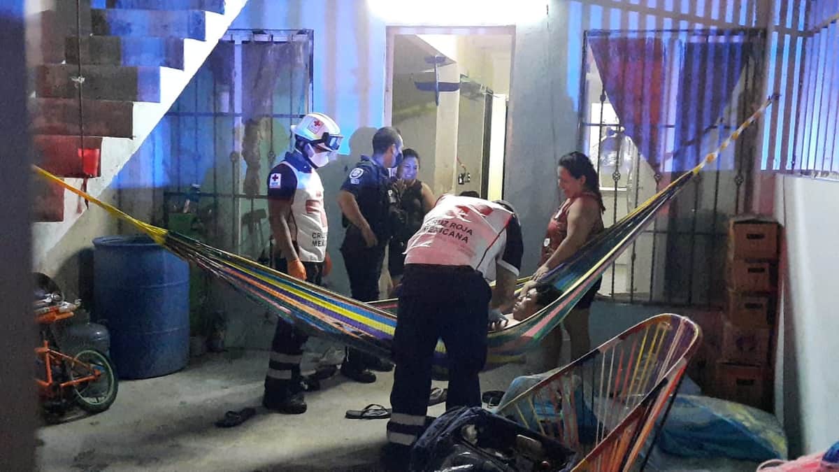 Hombre fue atacado mientras estaba recostado en su hamaca en Cancún