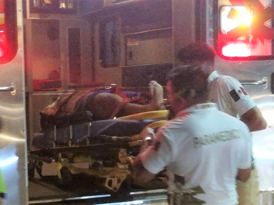 Conductor embiste a ciclista en Cancún y lo manda al hospital