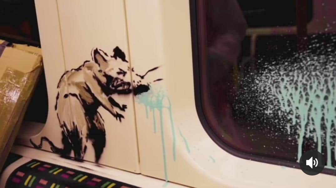 Video: Banksy deja mensaje en el metro de Londres: usemos cubrebocas