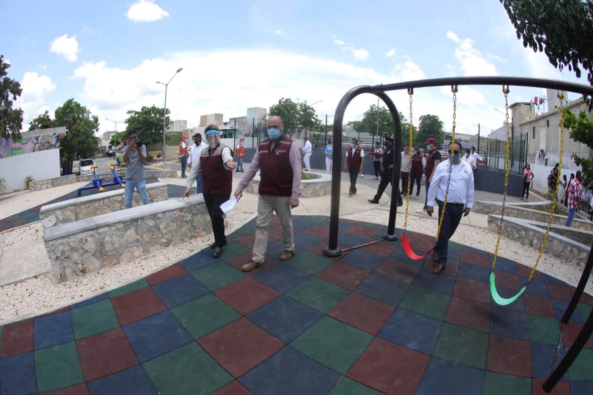 Construyen y rehabilitan cinco parques en Solidaridad