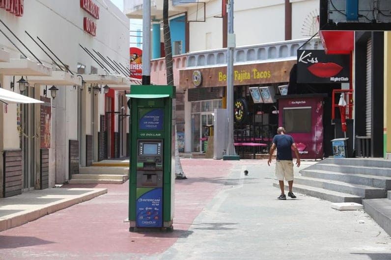Al menos un 15% de los negocios en Cancún no reabrirán ante crisis por la pandemia