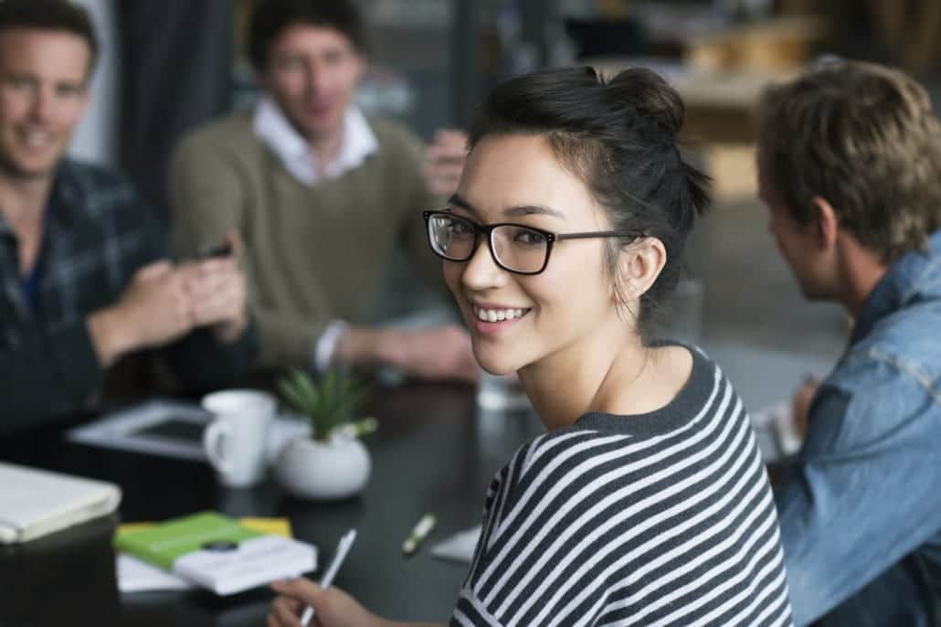 Estudio revela que las personas inteligentes envejecen más despacio