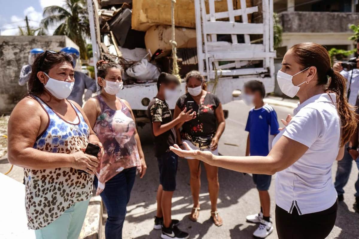 Apoya Mara Lezama a concesionaria para recoger la basura en puntos críticos de Cancún
