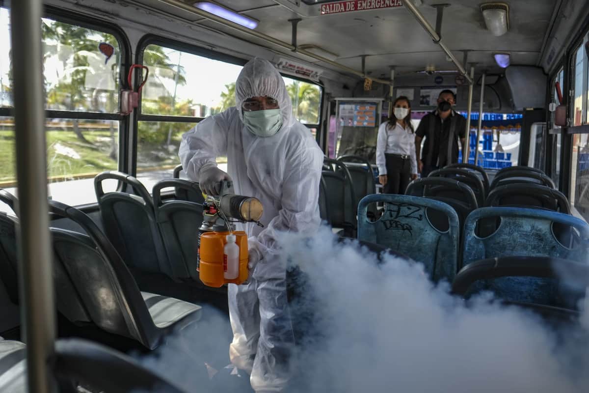 Municipio y empresas de transporte público trabajan por la salud de cancunenses