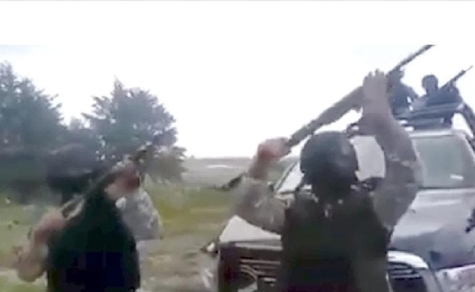 Video: Policías se graban al más puro estilo de los narcos y son suspendidos