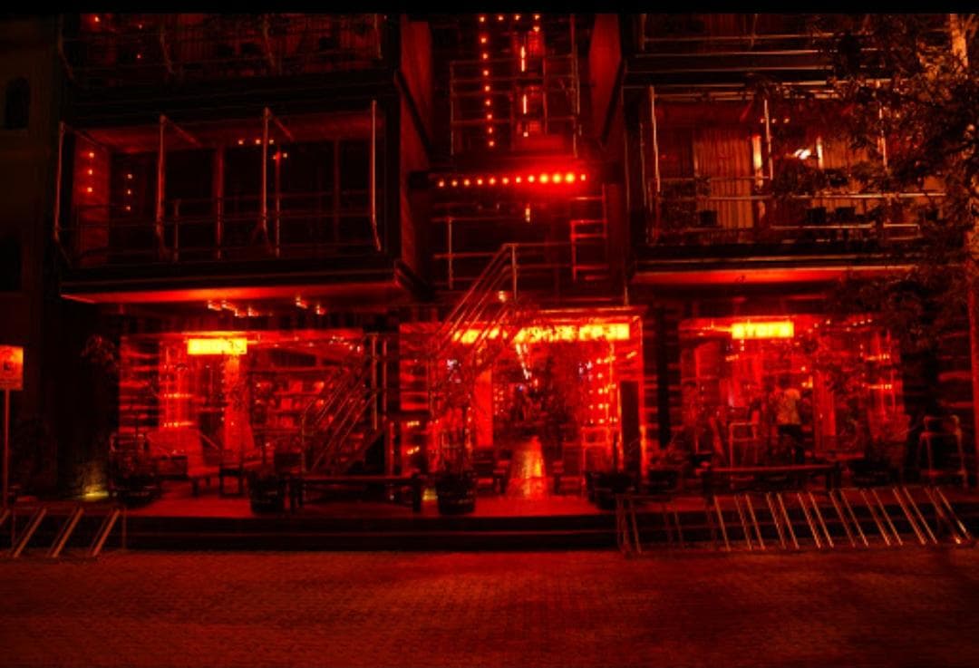 Huésped de la Reina Roja robó tarjeta de acceso para violar a turista en Playa del Carmen