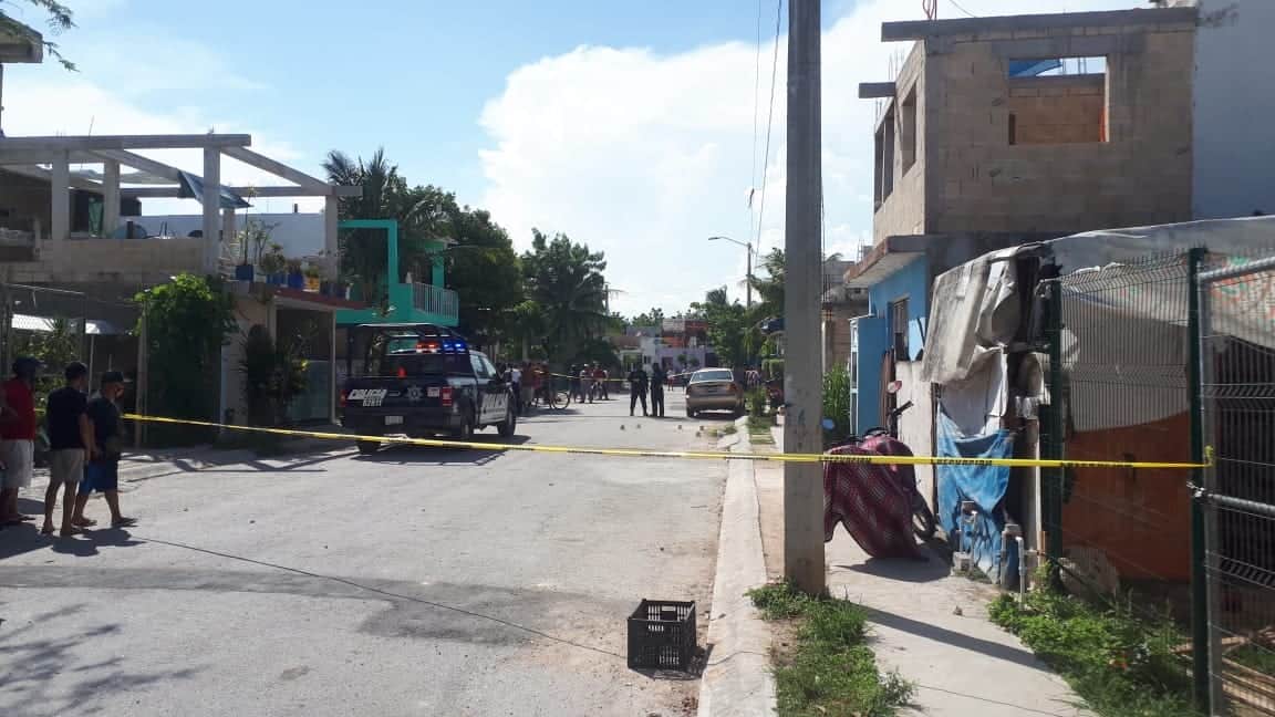 Hospital se deslinda de la entrega del cuerpo de mujer asesinada en pollería en Playa del Carmen