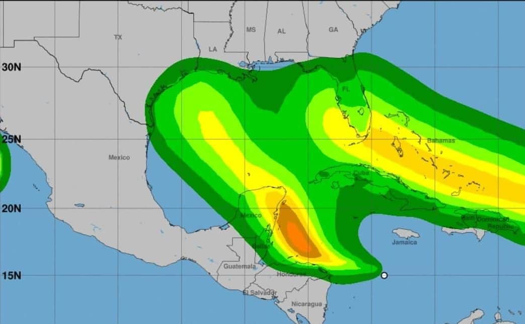Decretan alerta verde por depresión tropical 14 en Quintana Roo