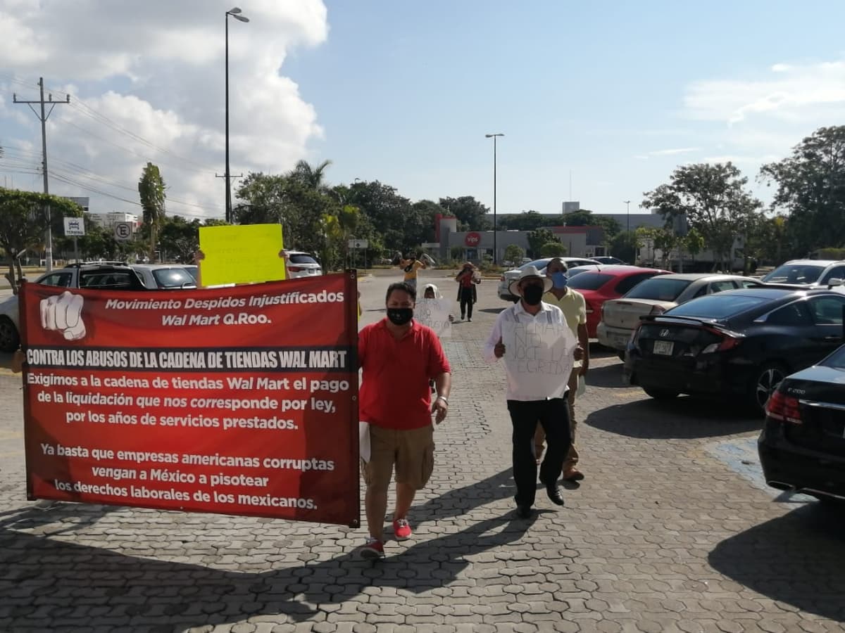 Protestan en Sam’s Club de Playa del Carmen por despidos injustificados