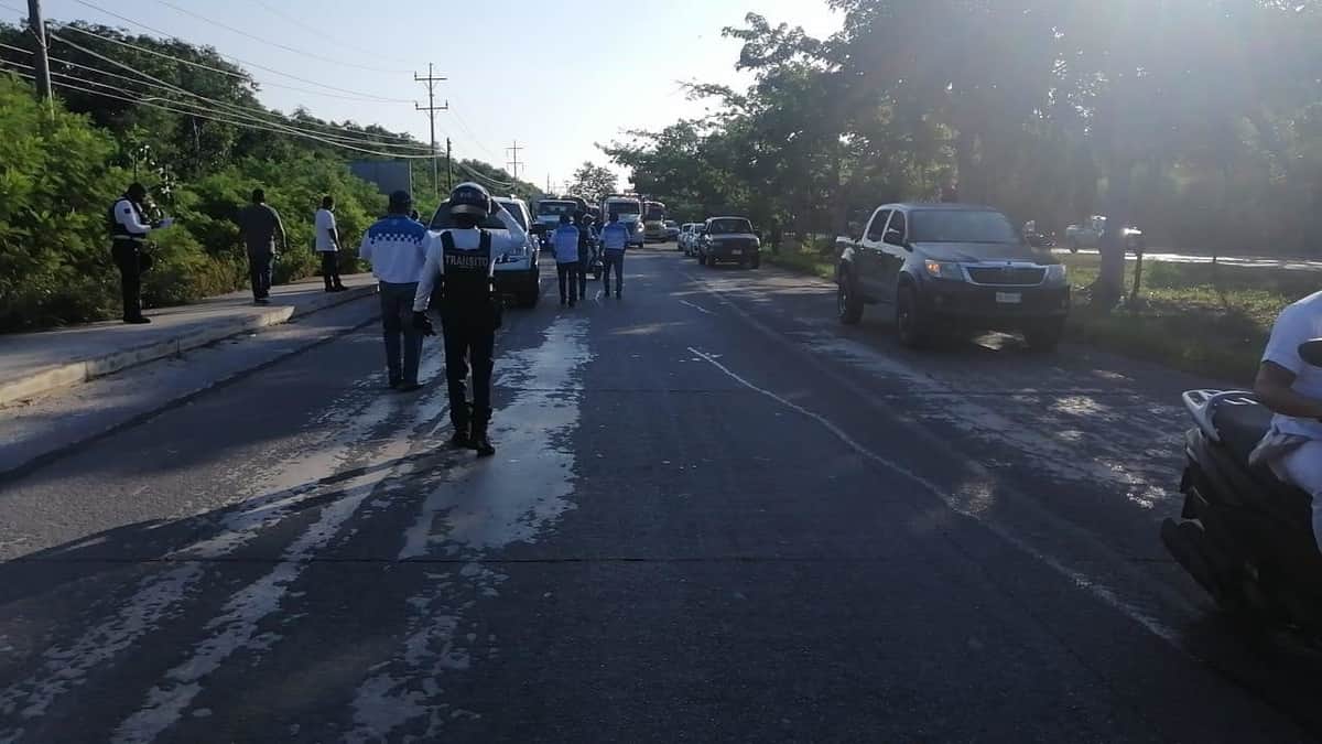 Taxistas de Playa del Carmen aplican su propio operativo antipirata