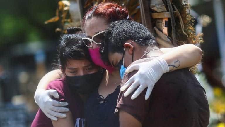 Decreta AMLO 30 días de duelo nacional por muertes causadas por Covid-19