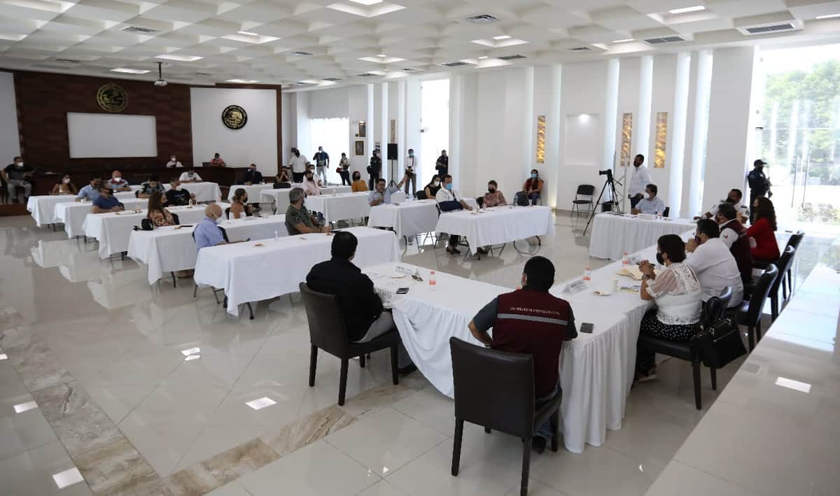 Empresarios y gobierno harán mancuerna por sana apertura de playas de Solidaridad