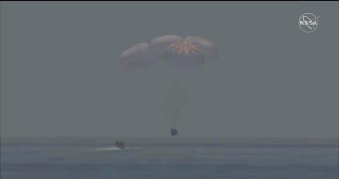 Video: Aterriza la nave del SpaceX luego de dos meses en el espacio