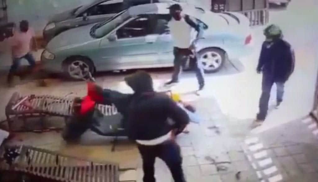 Revela video asalto por grupo armado en Cancún