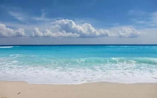 Clima: Continúan las altas temperaturas y probabilidades de lluvia en el Caribe Mexicano