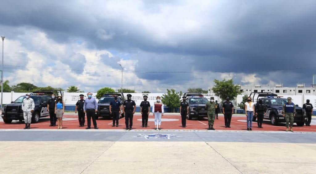 Entregan seis patrullas para reforzar la seguridad en Solidaridad