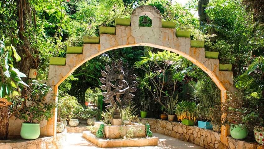 ¡Pleito por casa de Juan Gabriel en la Riviera Maya!