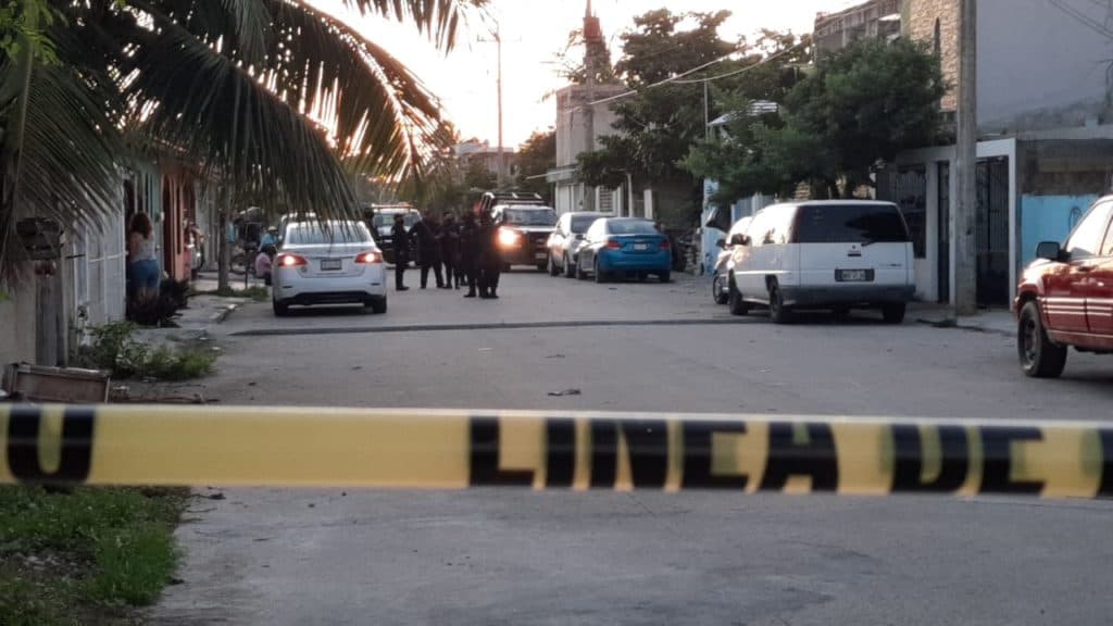 Rafaguean casa en Cancún ¡Delincuentes logran escapar!