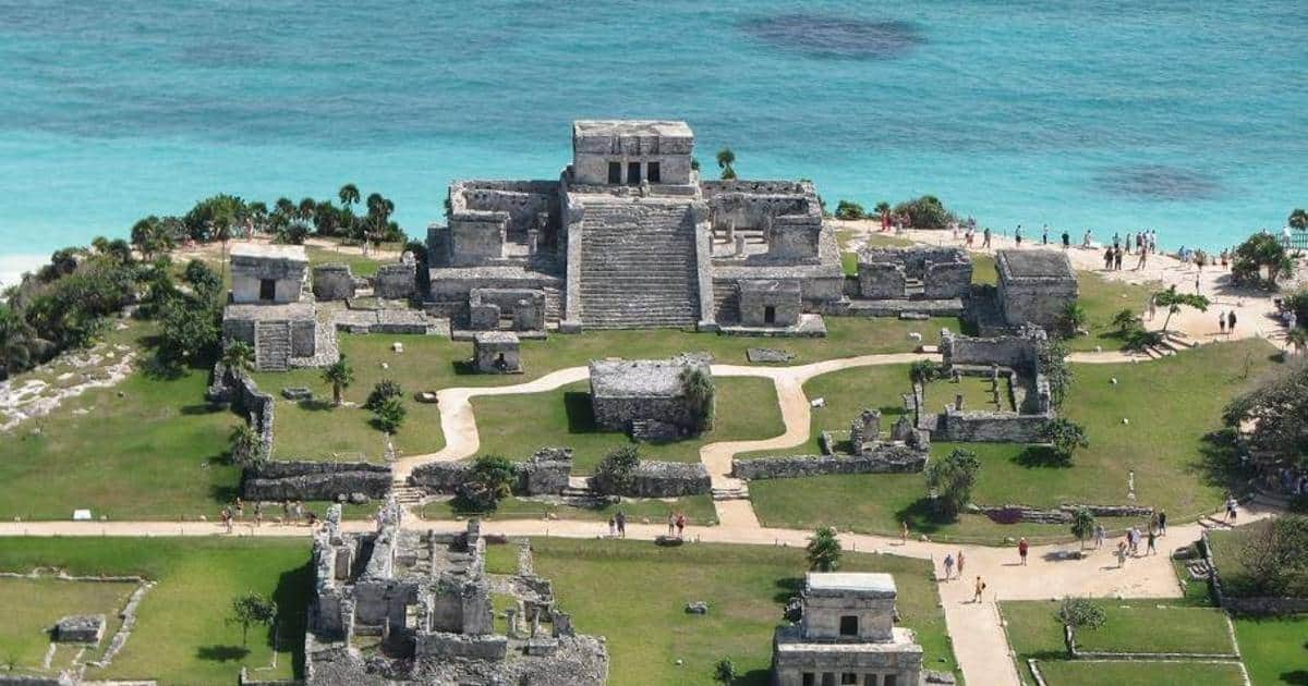 Logran reapertura de zonas arqueológicas de Tulum y Cobá; Carlos Joaquín y Víctor Más costearán obras