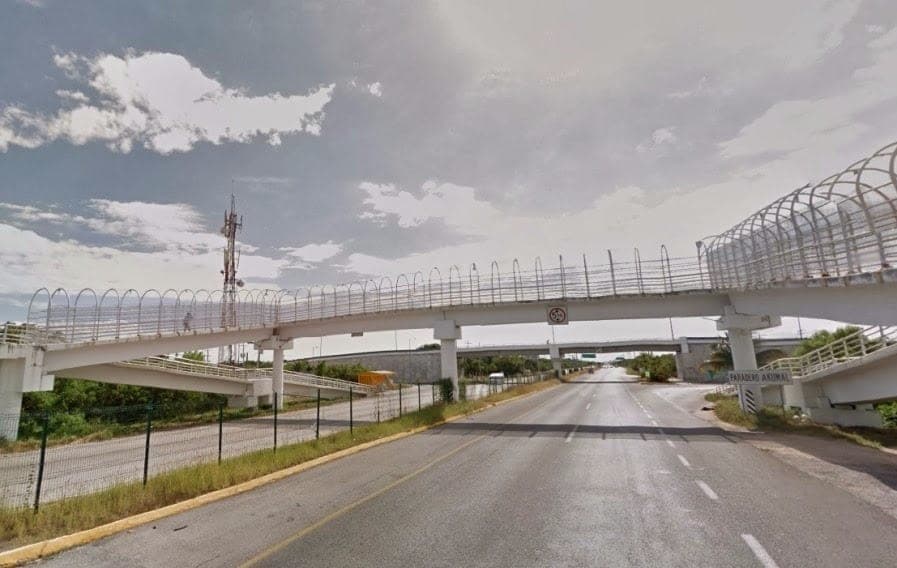 Matan a dos personas sobre el puente de Akumal en Tulum