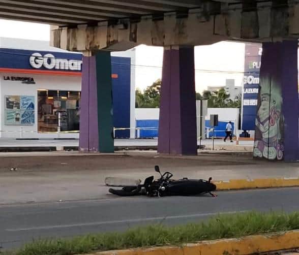 Arrolla a motociclista en Playa del Carmen y se da a la fuga, pero lo atrapan