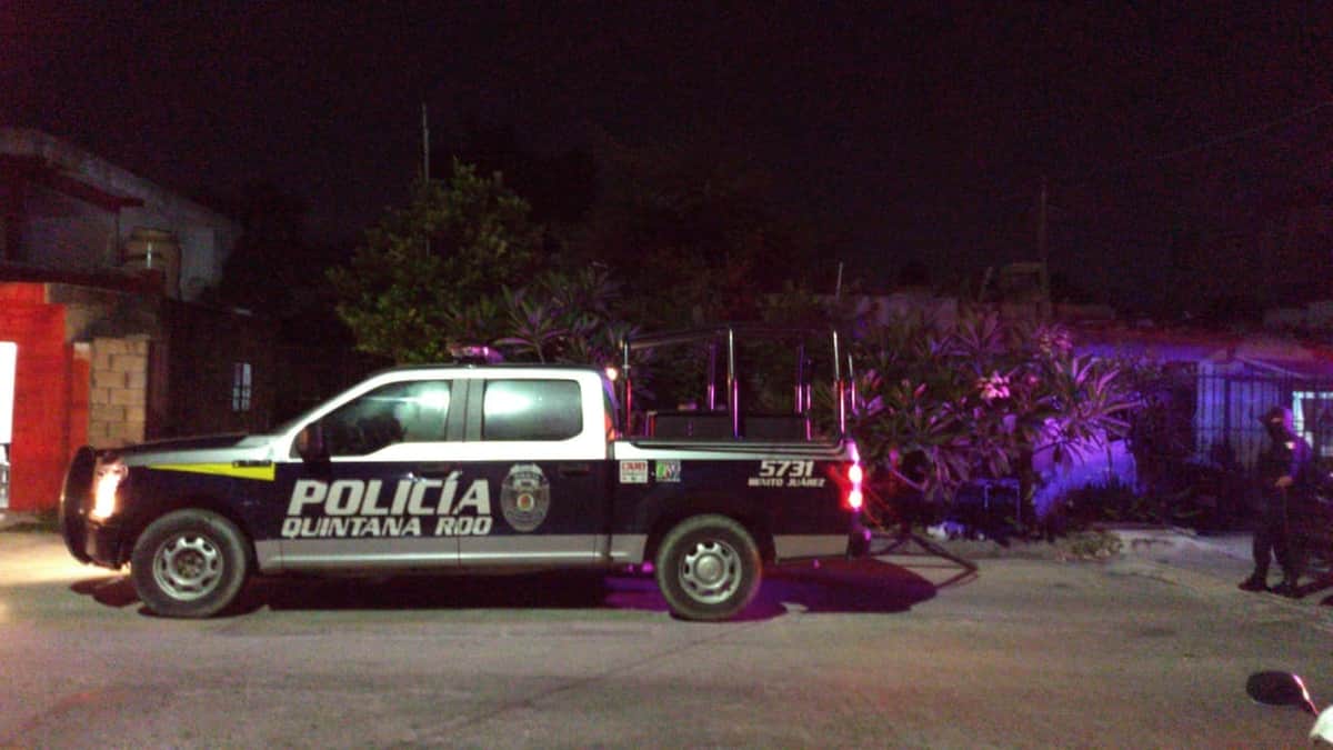 Mata a puñaladas a su suegra en Cancún y huye