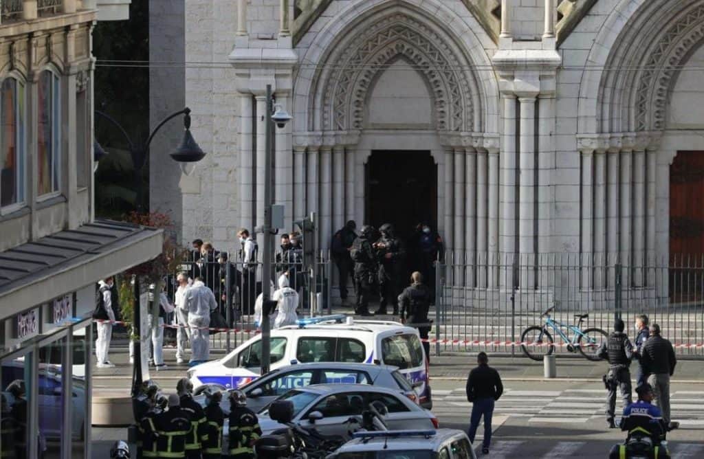 Video: Tres muertos, un decapitado, tras ataque en iglesia en Francia