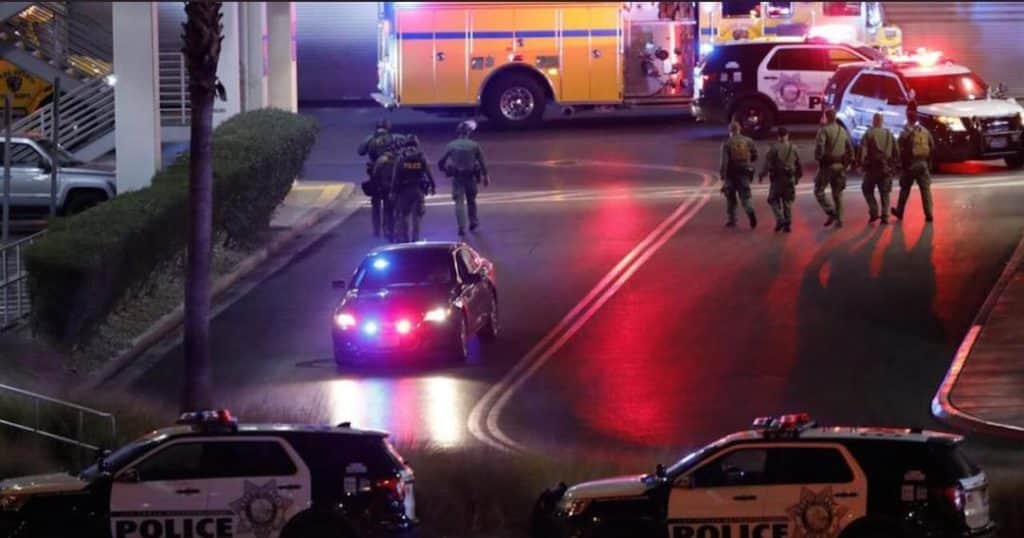 Bebé muere tras ser arrojada desde el balcón de un segundo piso por su padre