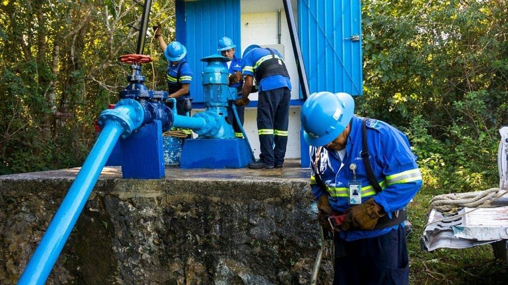 Aguakan trabaja en el restablecimiento del servicio de agua potable tras el paso del Huracán "Zeta"