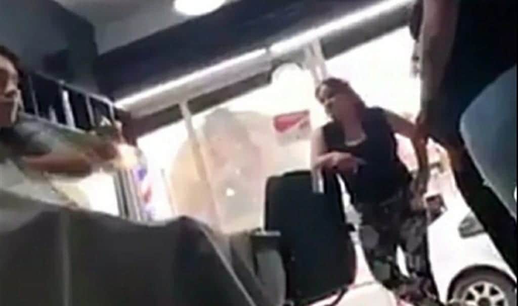 Video: Surge Lady 40 pesos, golpea a estilista y se niega a pagarle