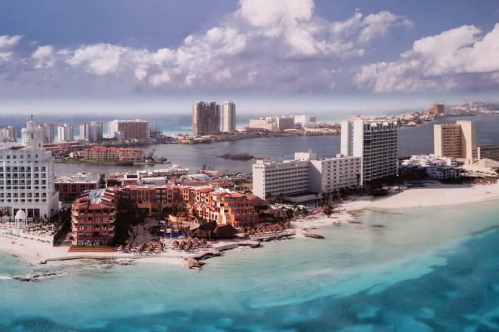 Carlos Joaquín asegura que Cancún sigue siendo uno de los mejores destinos del país para vacacionar