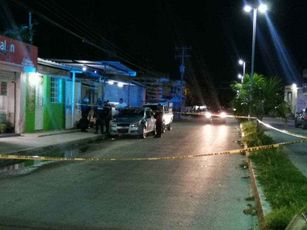 Le disparan en la cara a un travesti en Playa del Carmen; se mantiene grave