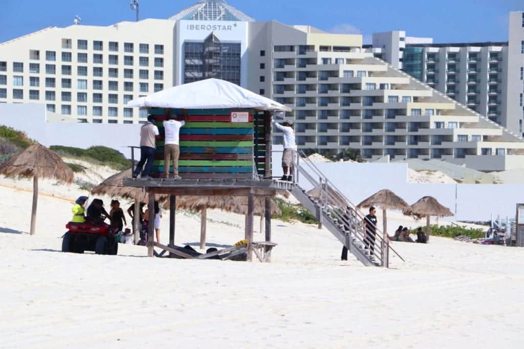 Tras rehabilitación por el paso de “Delta”, reabren cuatro playas de Cancún