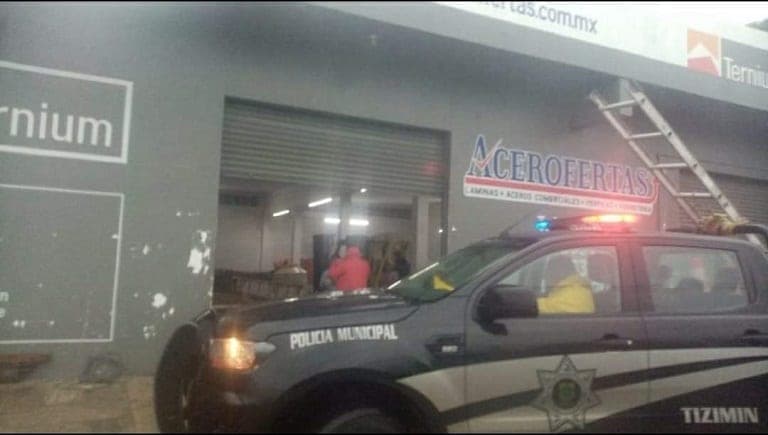 Despiden a empleada "por no ir a trabajar" durante el paso de 'Delta'