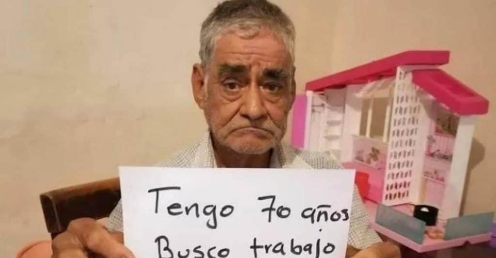 Abuelito de 70 años pide trabajo para poder cotizar en el IMSS