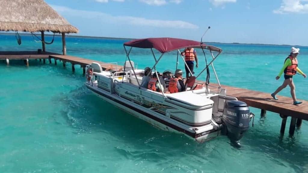 Vuelven al agua más de 2 mil 700 embarcaciones al sur de Q. Roo tras 'Delta'