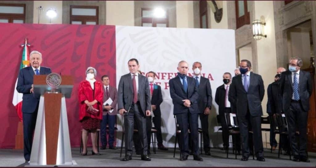 Anuncian AMLO y empresarios un ambicioso plan de inversión para México