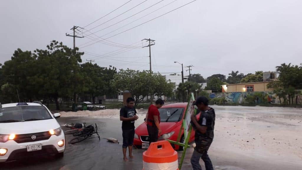 Atienden brigadas efectos de la tormenta "Gamma" en Puerto Morelos