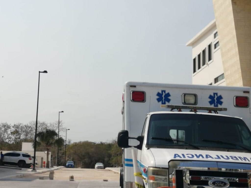 Cayó de una palapa en el hotel H10 de Playa del Carmen y murió