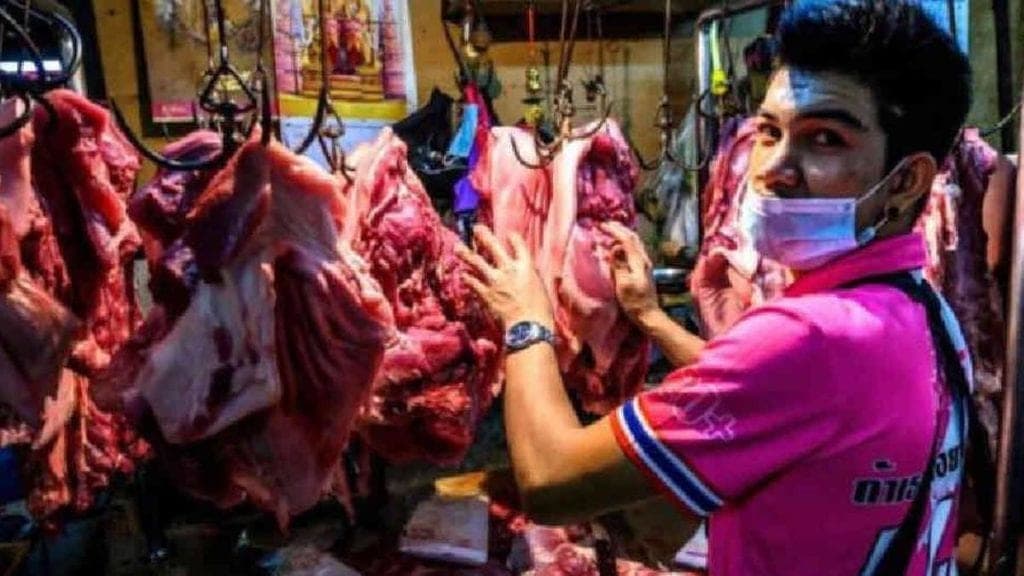 Video: ¡Sin medidas sanitarias! Así siguen operan mercados de Wuhan a un año del Covid-19