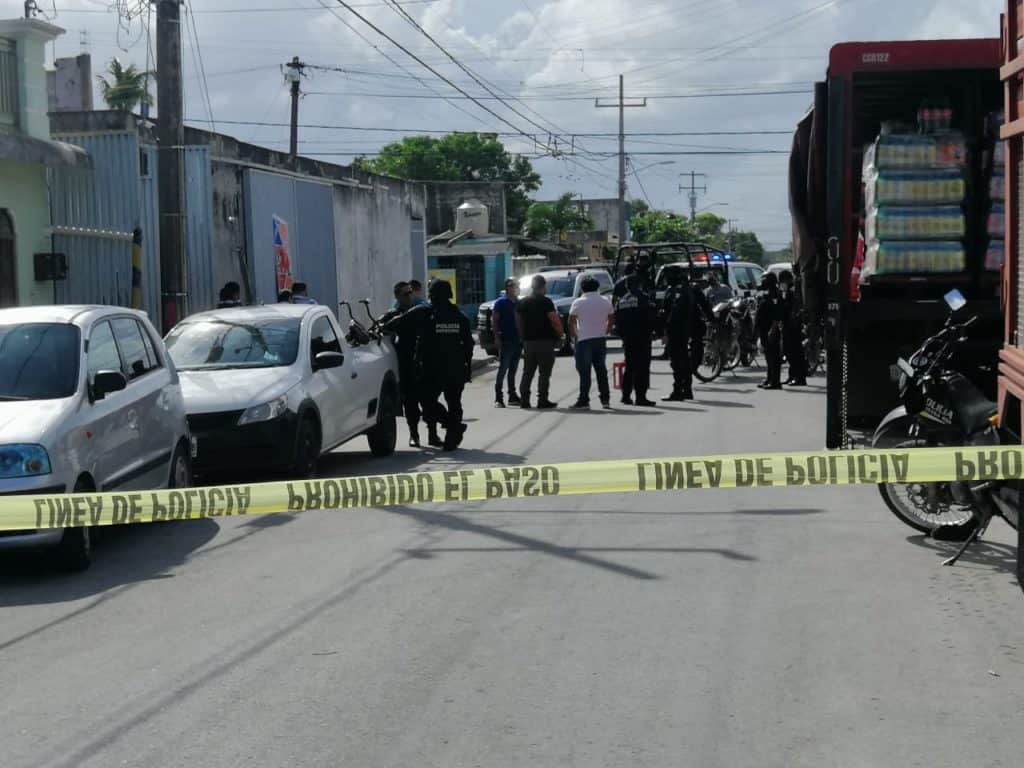 Mata policía a supuesto ladrón en la 220 de Cancún
