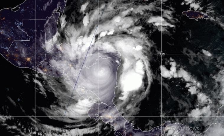 Huracán 'Iota', sigue su trayectoria en vivo