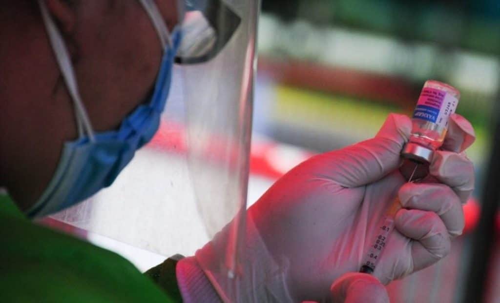 Alertan por venta ilegal de vacuna contra la influenza en México