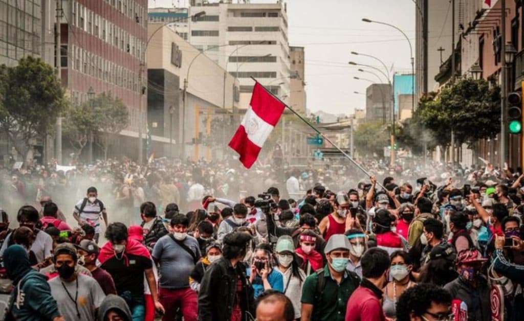 Video: Dos personas asesinadas y varias heridas durante las protestas en Perú