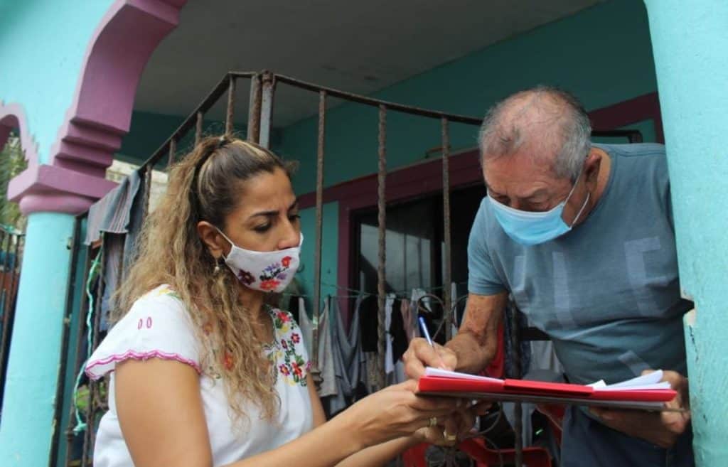 Desesperada, Marybel se confronta con bases de Morena por lograr una candidatura