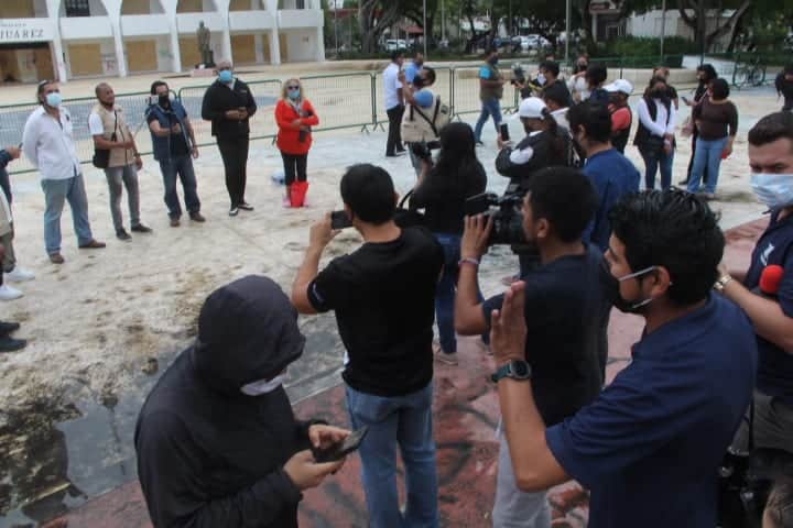 Se manifiestan periodistas en Cancún; exigen justicia por sus compañeros lesionados
