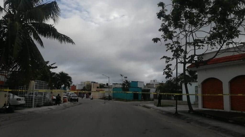 ¡Un cadáver en plena calle de Playa del Carmen!